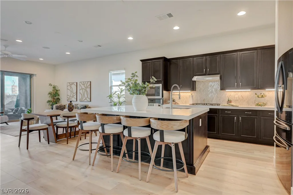 406 Nine Mile Creek, Las Vegas, NV 89138