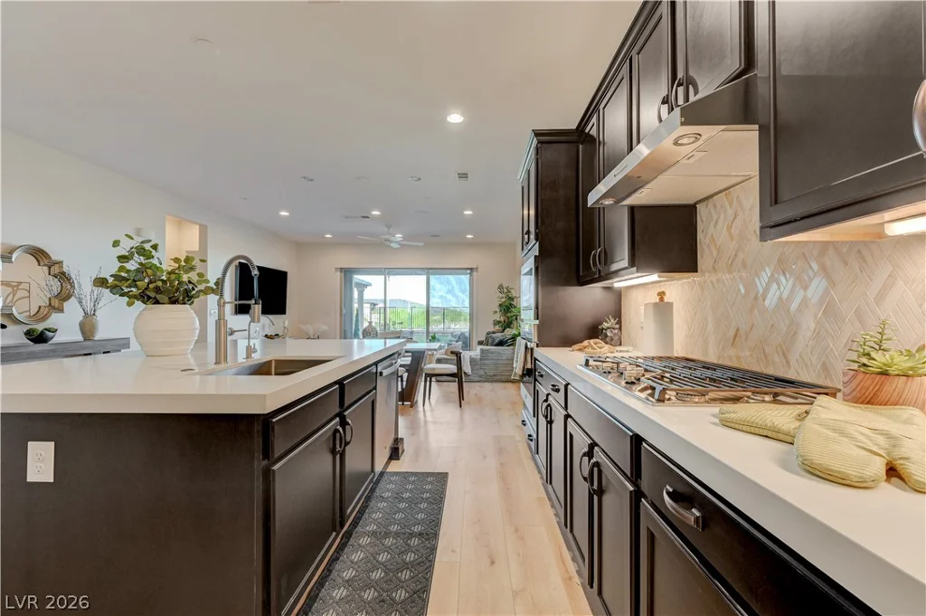 406 Nine Mile Creek, Las Vegas, NV 89138