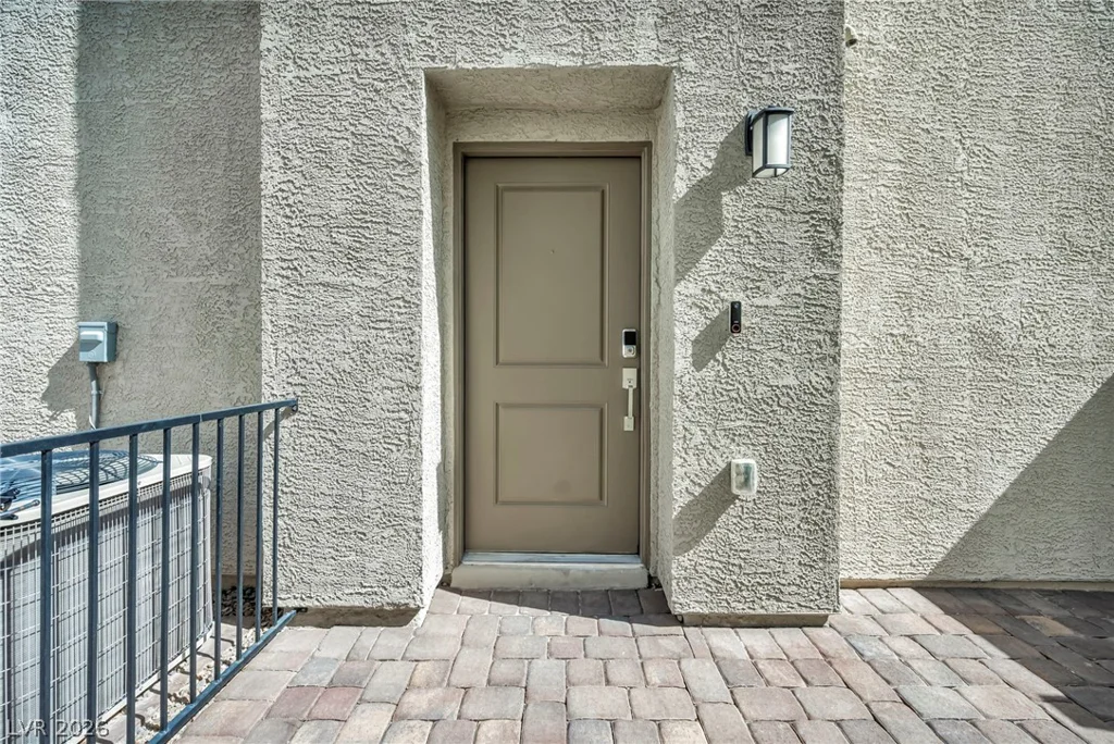 7018 Spicy Merlot, North Las Vegas, NV 89086
