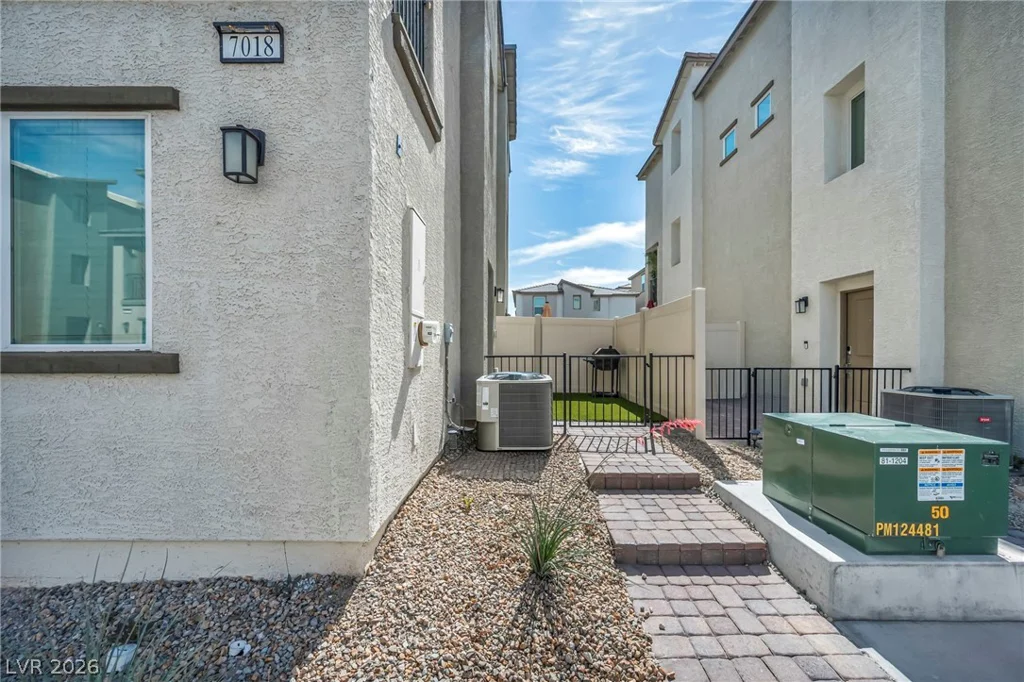 7018 Spicy Merlot, North Las Vegas, NV 89086
