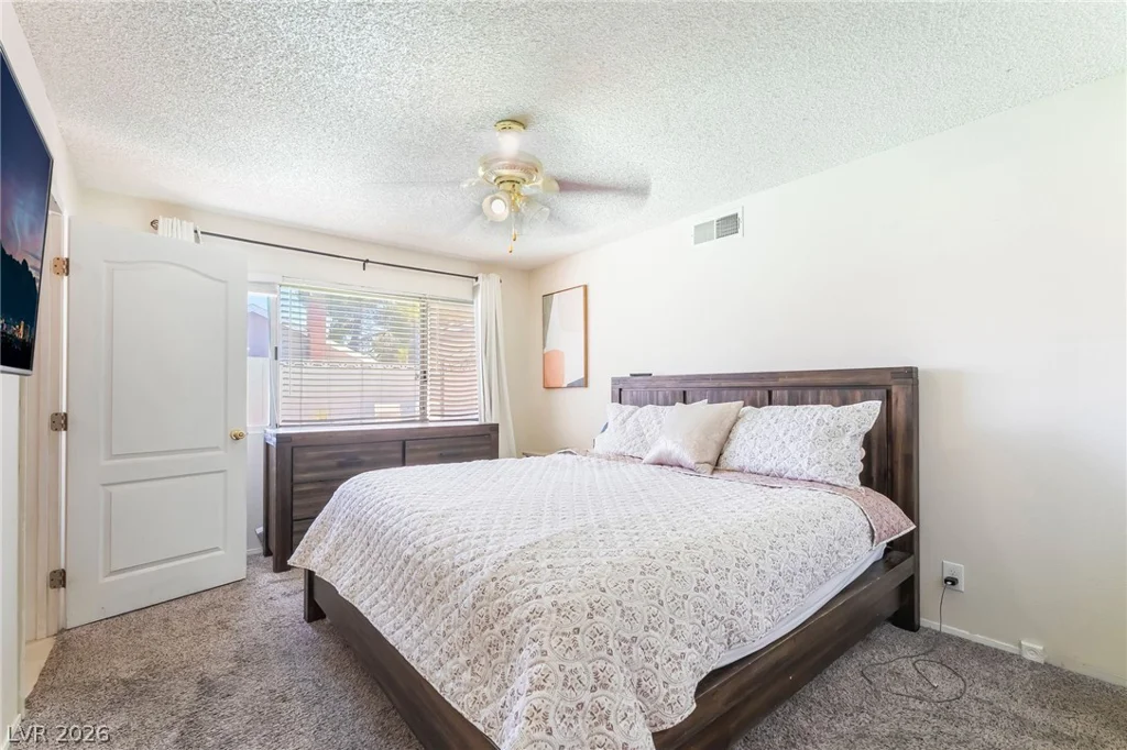 6999 Mountain Moss, Las Vegas, NV 89147