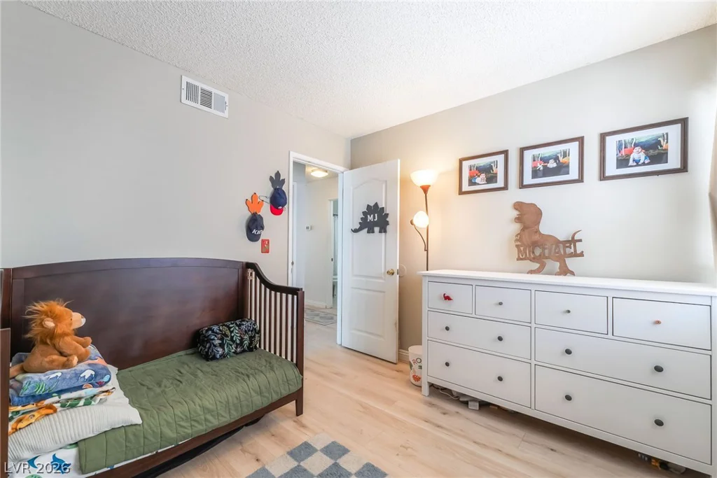 6999 Mountain Moss, Las Vegas, NV 89147
