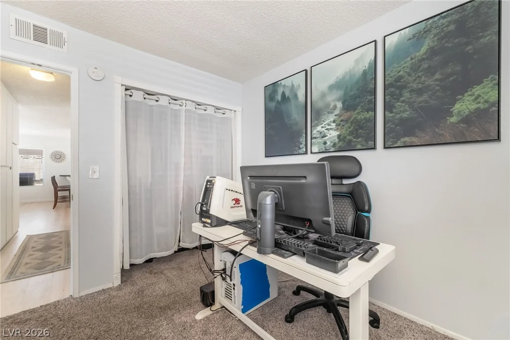 6999 Mountain Moss, Las Vegas, NV 89147