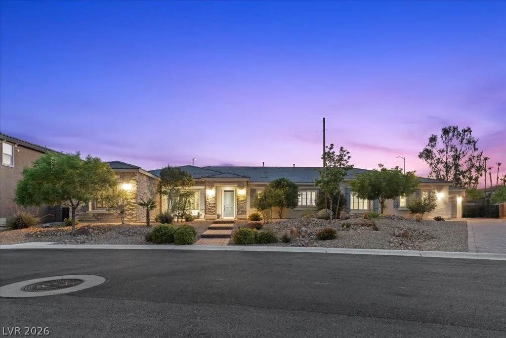 4967 Enchanted View, Las Vegas, NV 89149