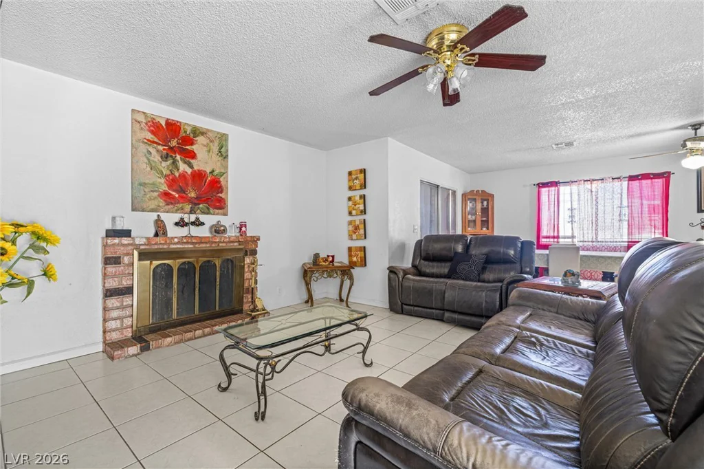 3649 New Horizon, Las Vegas, NV 89115