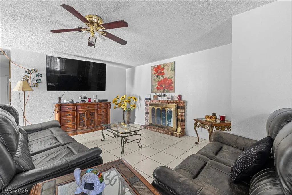 3649 New Horizon, Las Vegas, NV 89115