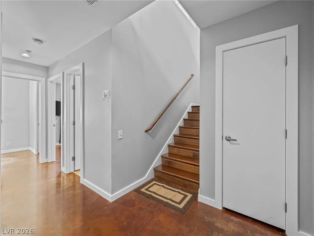 2007 Pin Oak, Las Vegas, NV 89101