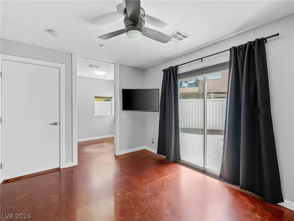 2007 Pin Oak, Las Vegas, NV 89101