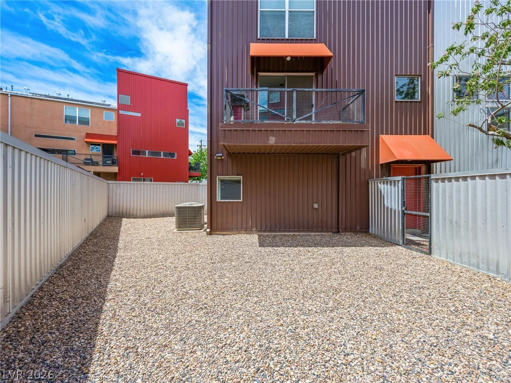 2007 Pin Oak, Las Vegas, NV 89101