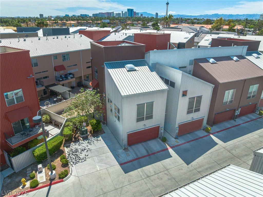 2007 Pin Oak, Las Vegas, NV 89101