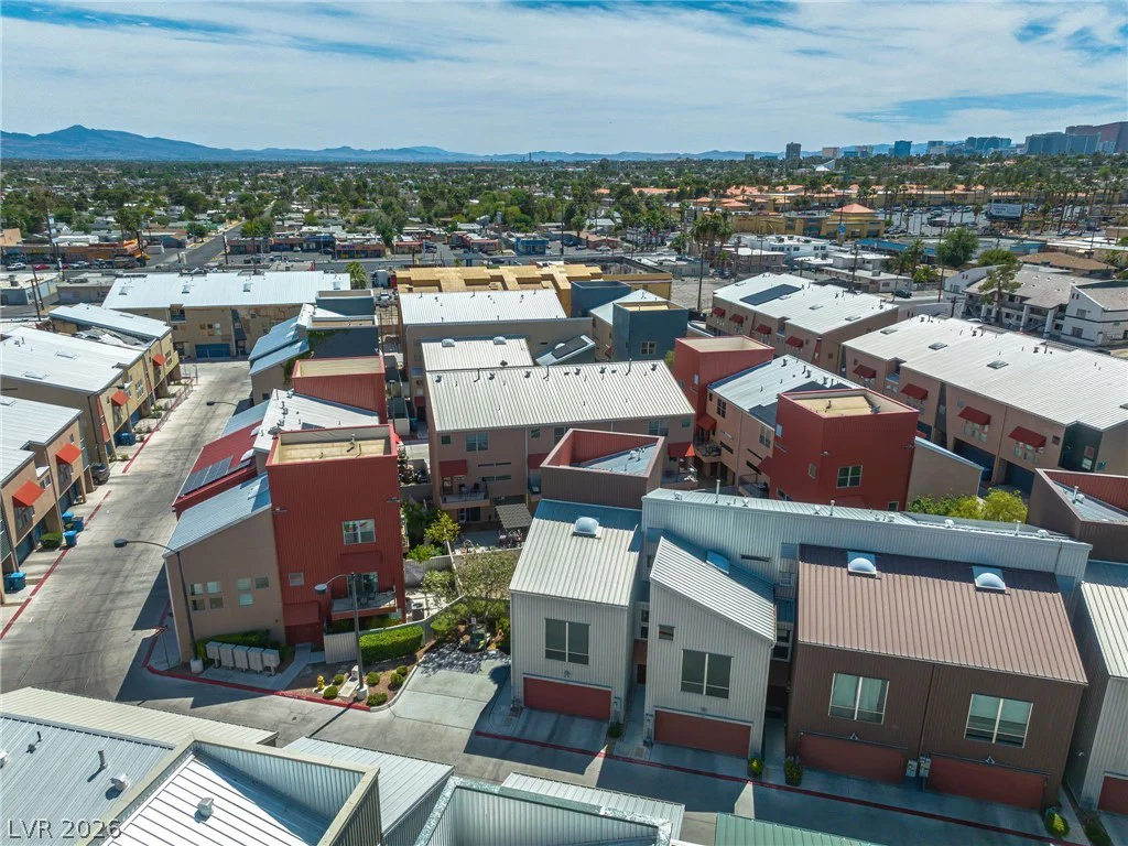 2007 Pin Oak, Las Vegas, NV 89101
