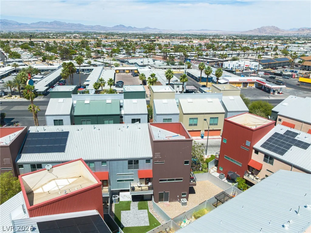2007 Pin Oak, Las Vegas, NV 89101