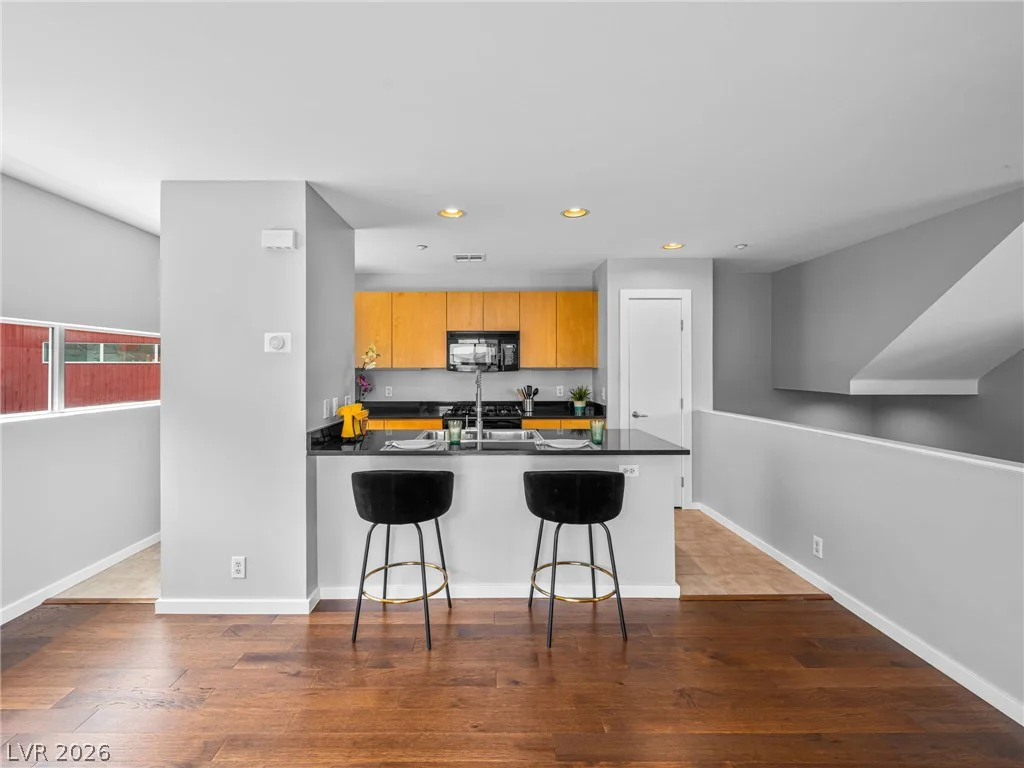2007 Pin Oak, Las Vegas, NV 89101