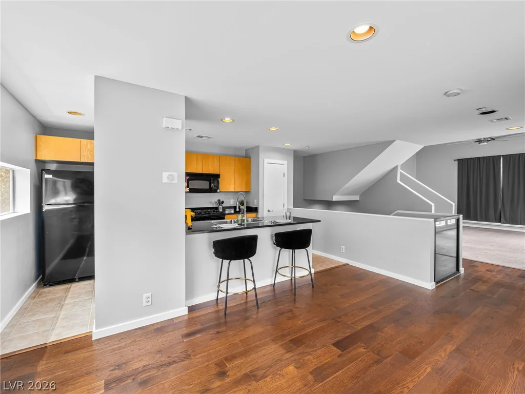 2007 Pin Oak, Las Vegas, NV 89101