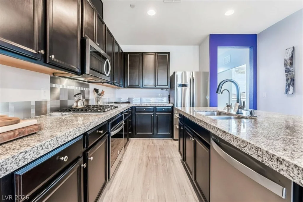181 Petaluma Valley, Las Vegas, NV 89138