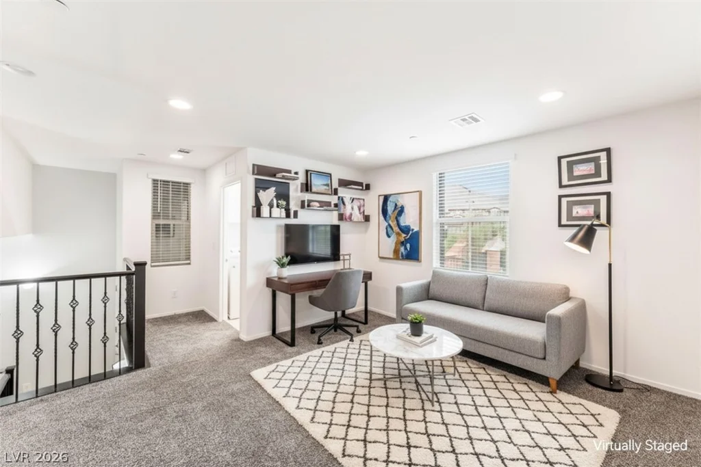 181 Petaluma Valley, Las Vegas, NV 89138