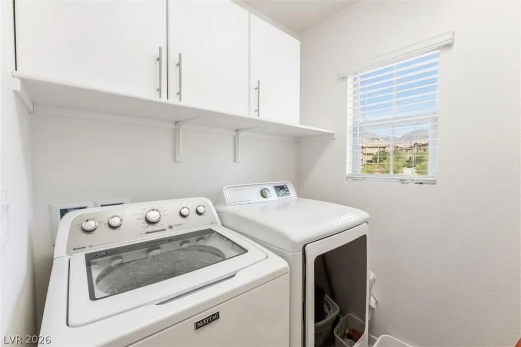 181 Petaluma Valley, Las Vegas, NV 89138