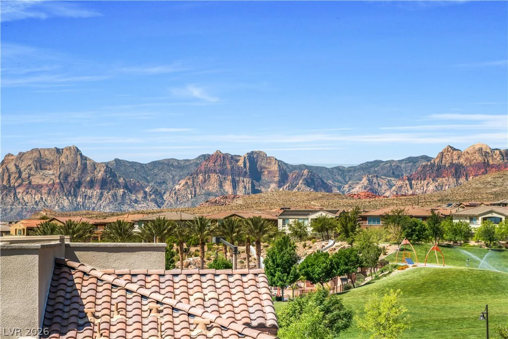 181 Petaluma Valley, Las Vegas, NV 89138