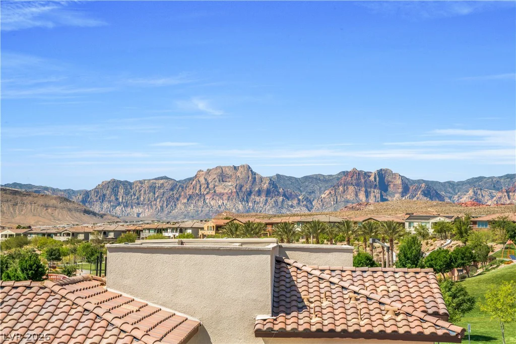 181 Petaluma Valley, Las Vegas, NV 89138