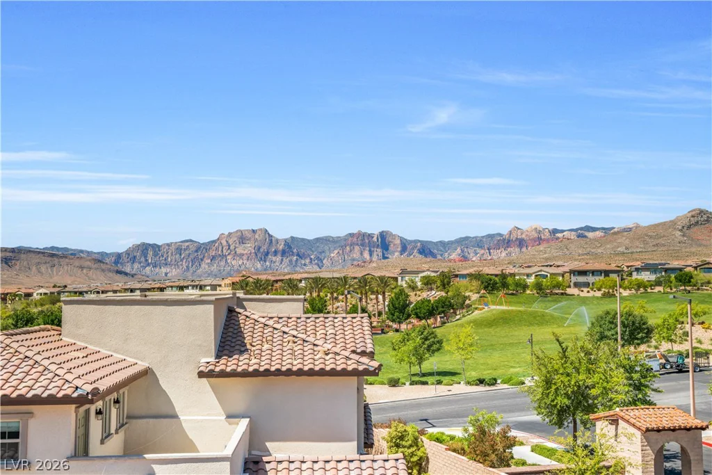 181 Petaluma Valley, Las Vegas, NV 89138