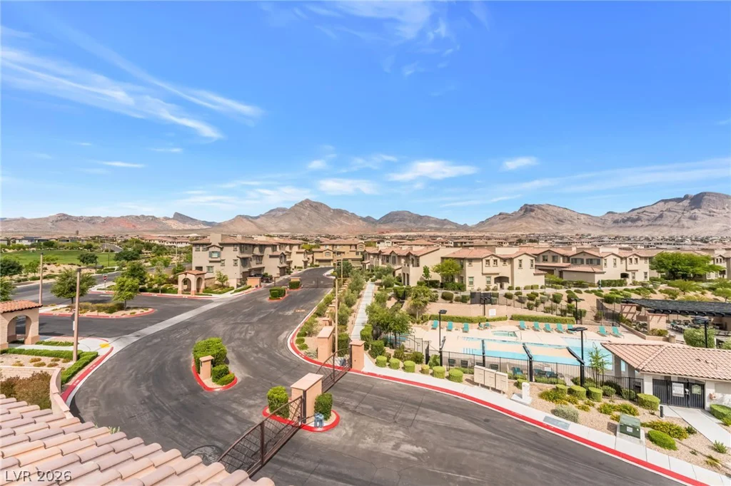 181 Petaluma Valley, Las Vegas, NV 89138