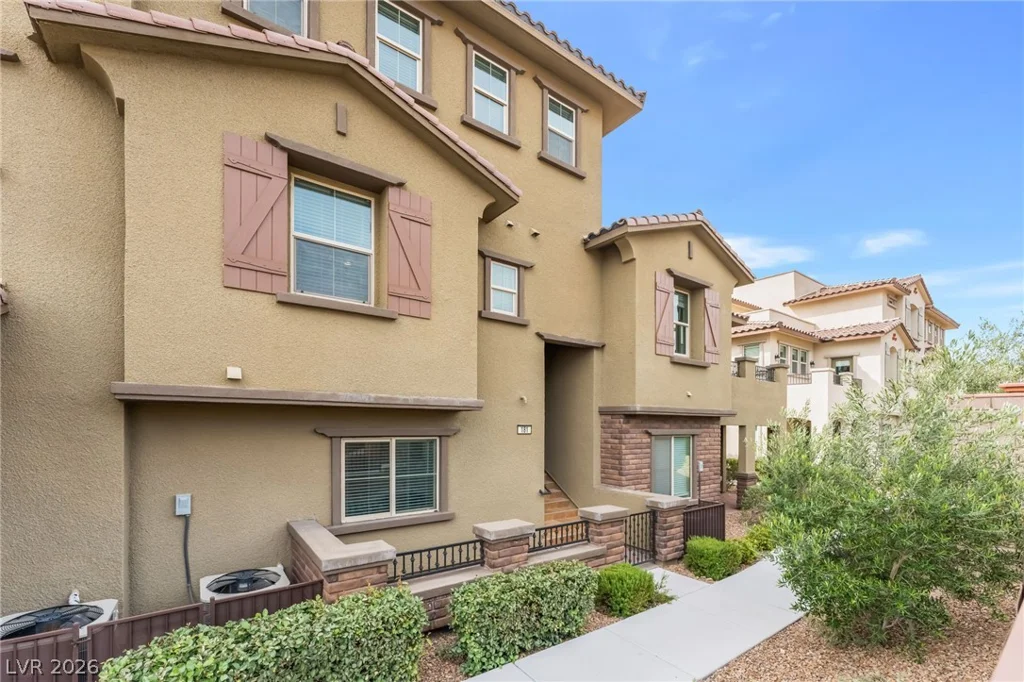 181 Petaluma Valley, Las Vegas, NV 89138
