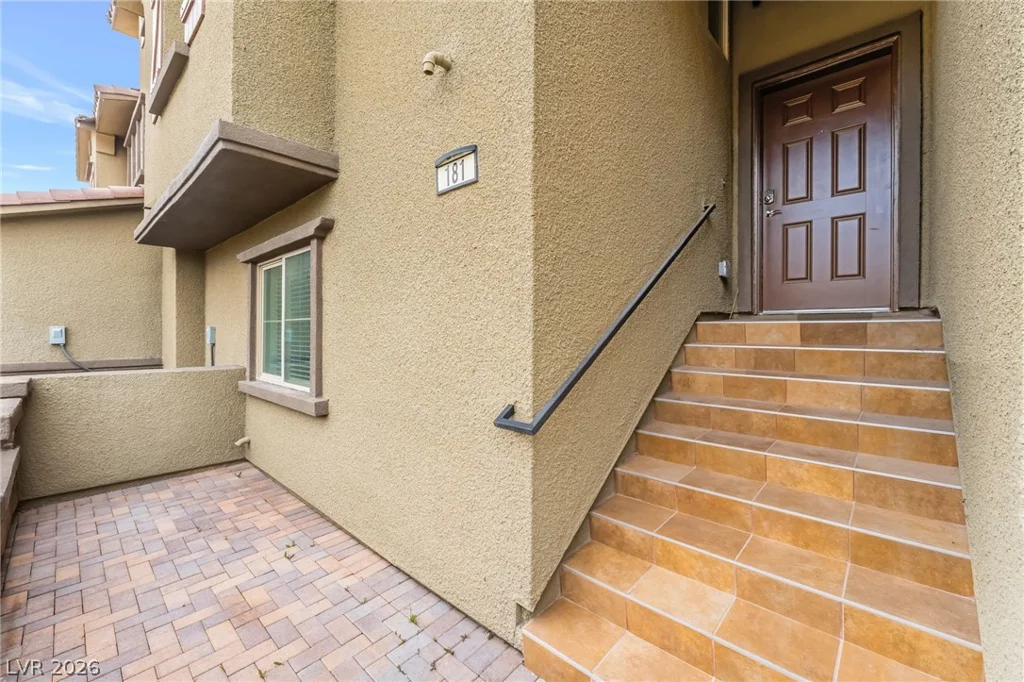 181 Petaluma Valley, Las Vegas, NV 89138