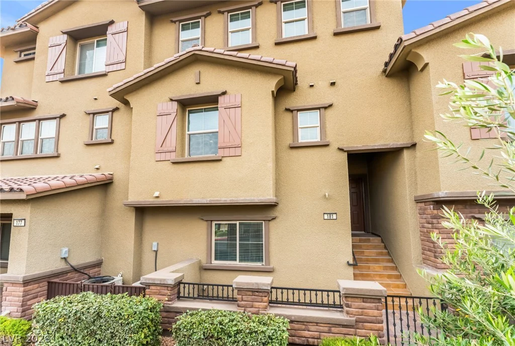 181 Petaluma Valley, Las Vegas, NV 89138