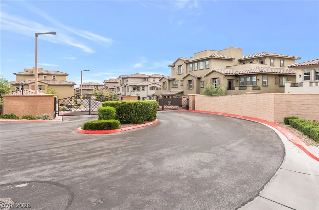 181 Petaluma Valley, Las Vegas, NV 89138