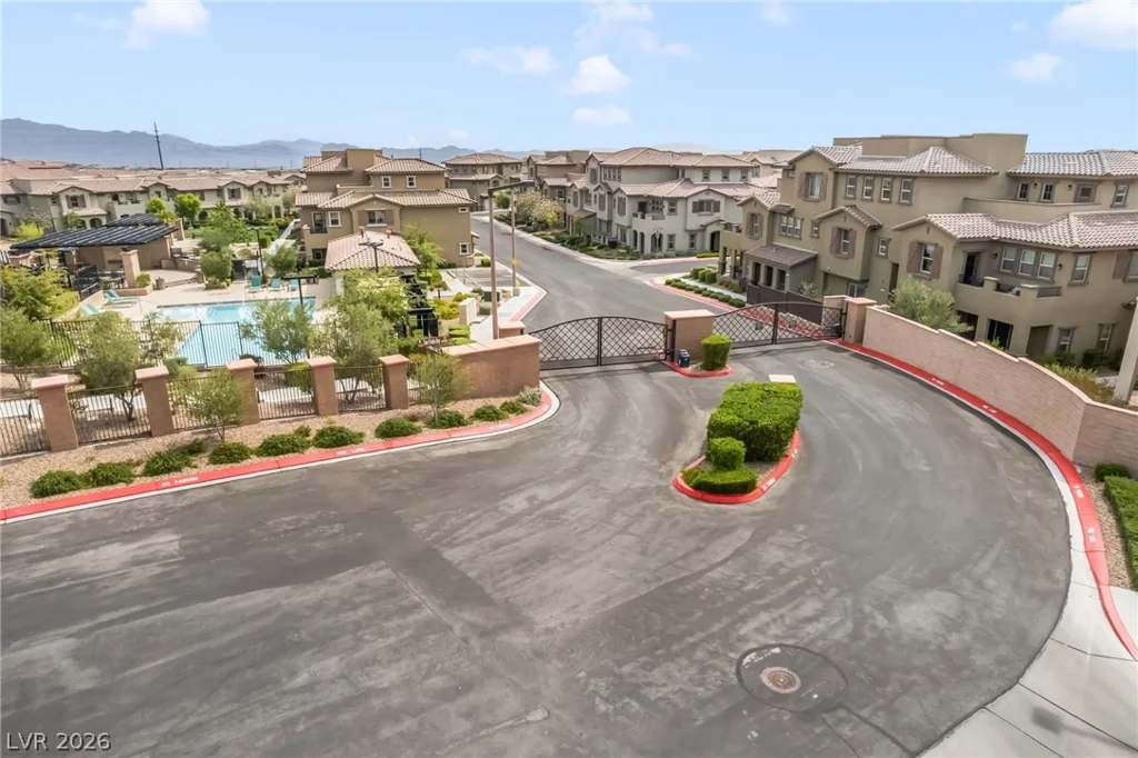 181 Petaluma Valley, Las Vegas, NV 89138