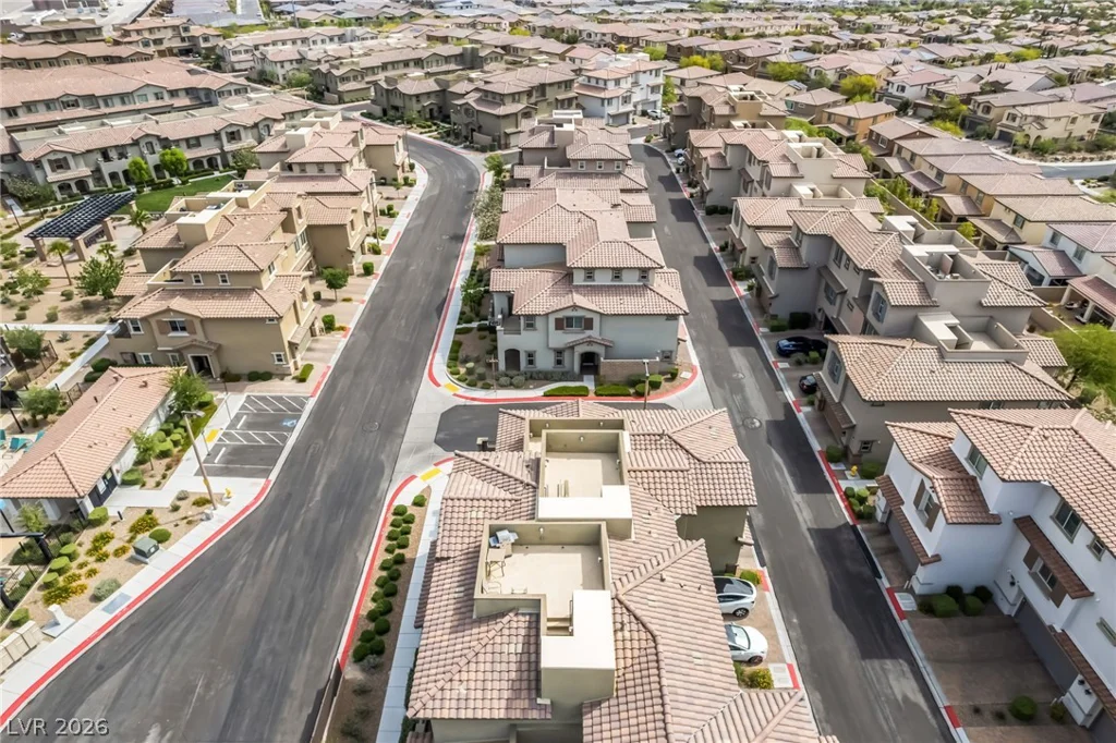 181 Petaluma Valley, Las Vegas, NV 89138