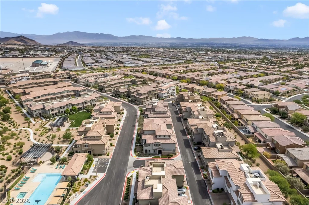181 Petaluma Valley, Las Vegas, NV 89138