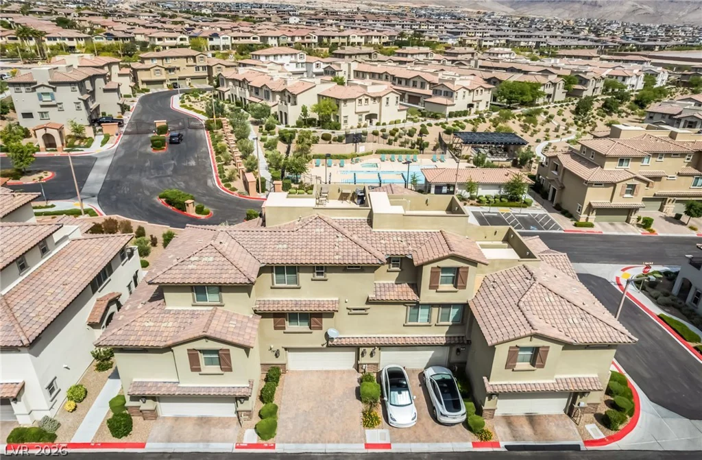 181 Petaluma Valley, Las Vegas, NV 89138