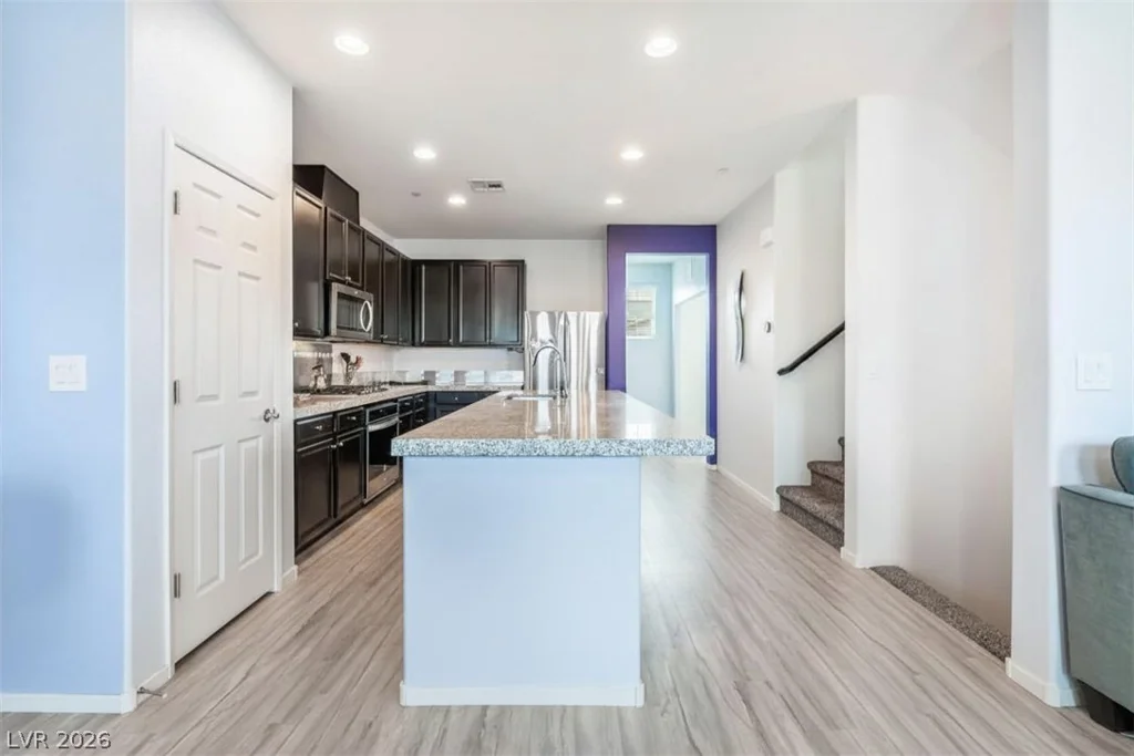 181 Petaluma Valley, Las Vegas, NV 89138