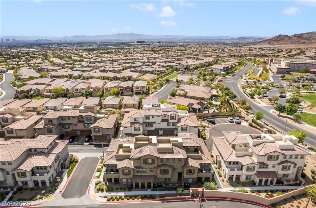 181 Petaluma Valley, Las Vegas, NV 89138