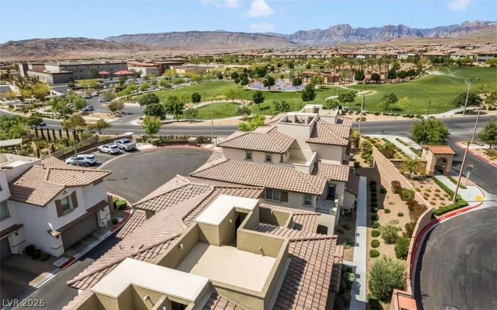 181 Petaluma Valley, Las Vegas, NV 89138
