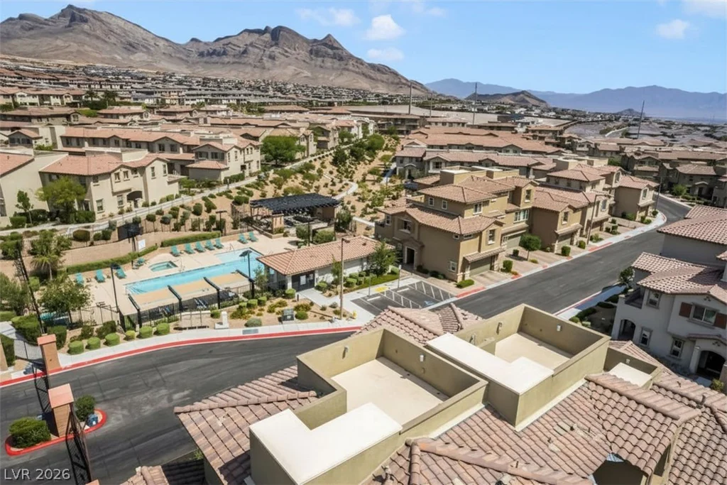 181 Petaluma Valley, Las Vegas, NV 89138