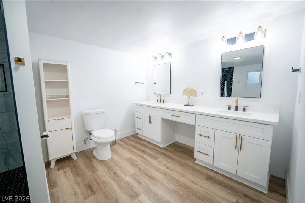 1660 Izabella, Las Vegas, NV 89169