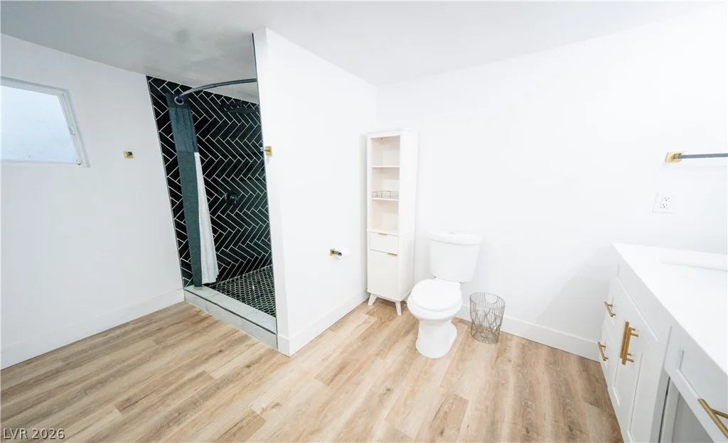 1660 Izabella, Las Vegas, NV 89169