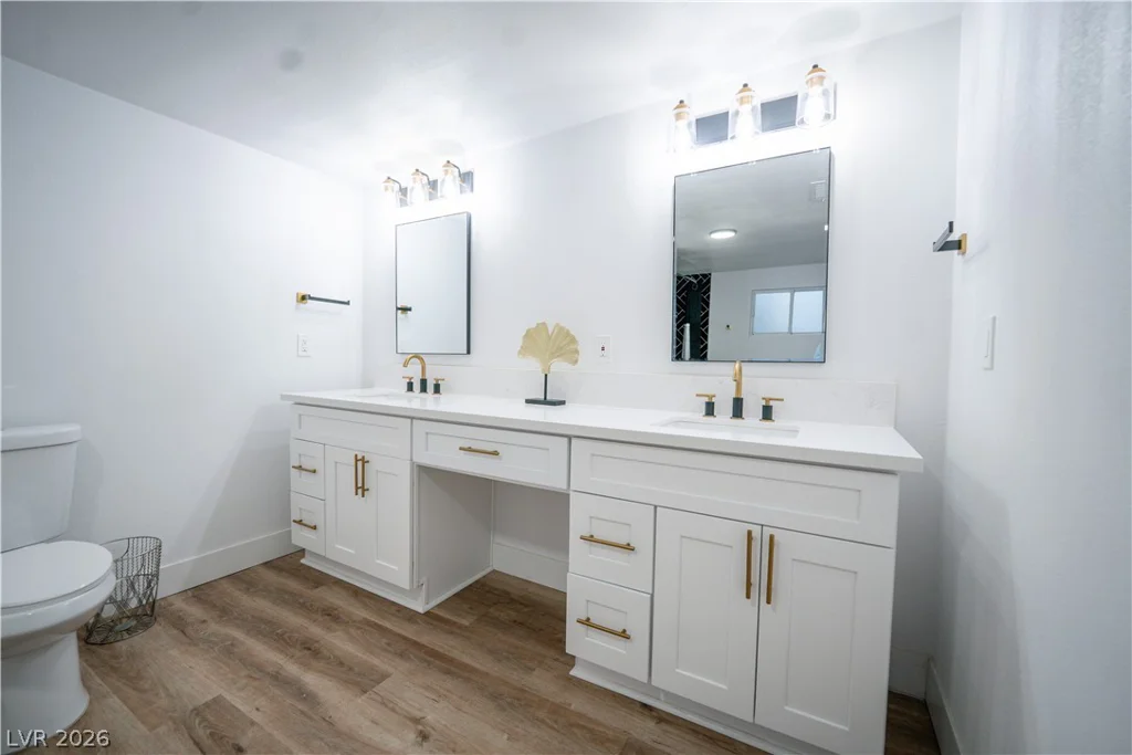 1660 Izabella, Las Vegas, NV 89169