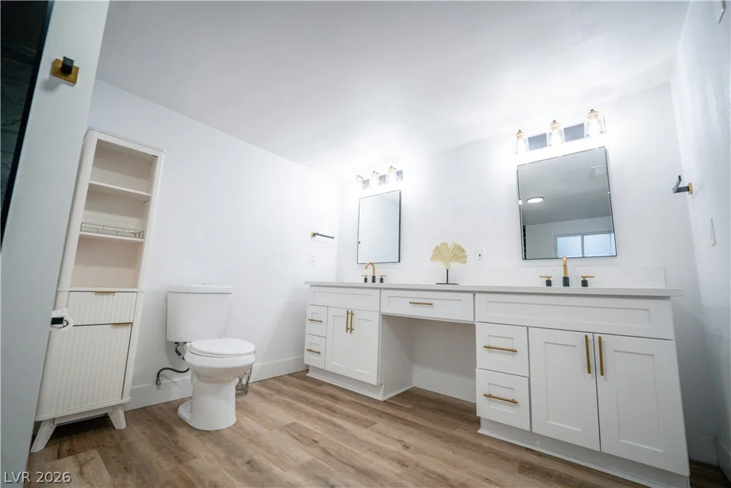 1660 Izabella, Las Vegas, NV 89169