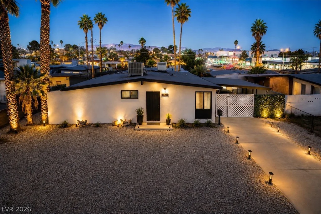 1660 Izabella, Las Vegas, NV 89169