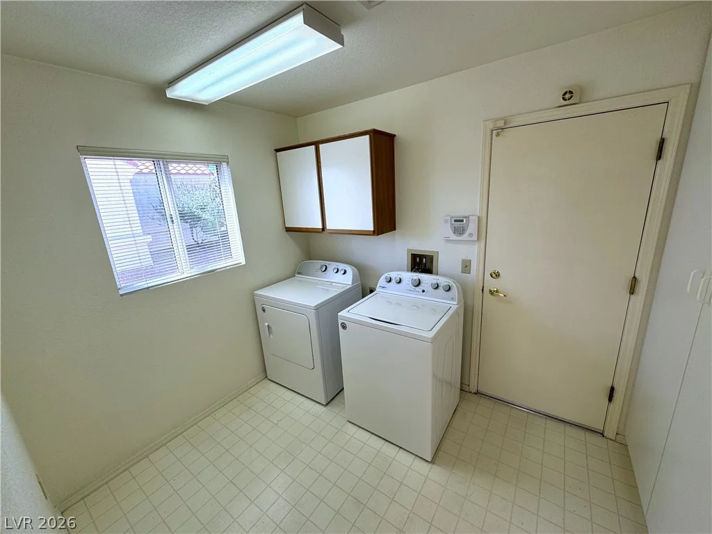 2524 Desert Glen, Las Vegas, NV 89134
