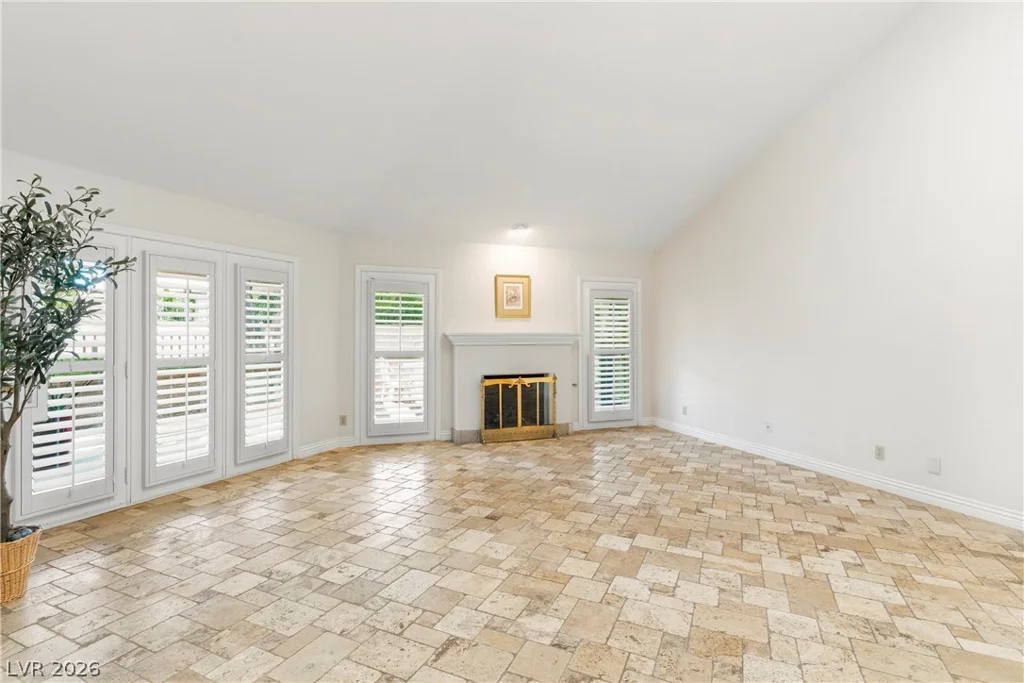 7159 Mission Hills, Las Vegas, NV 89113