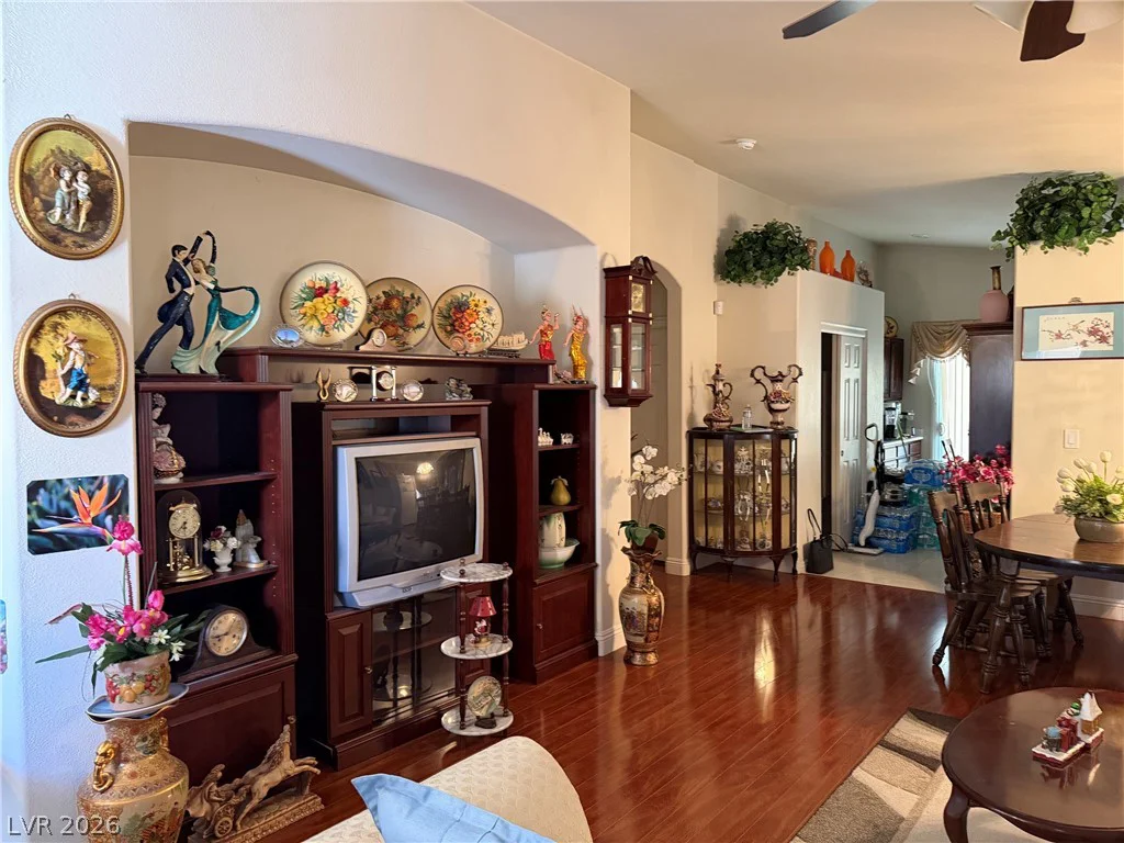 6113 Alderley, North Las Vegas, NV 89081