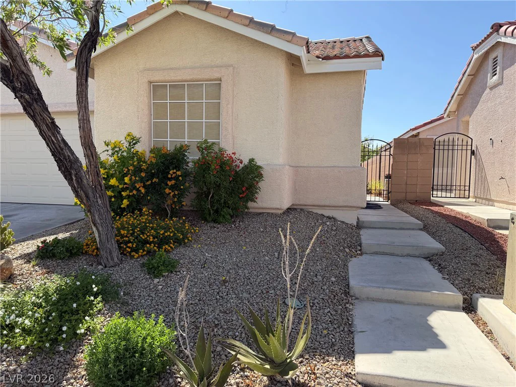 6113 Alderley, North Las Vegas, NV 89081