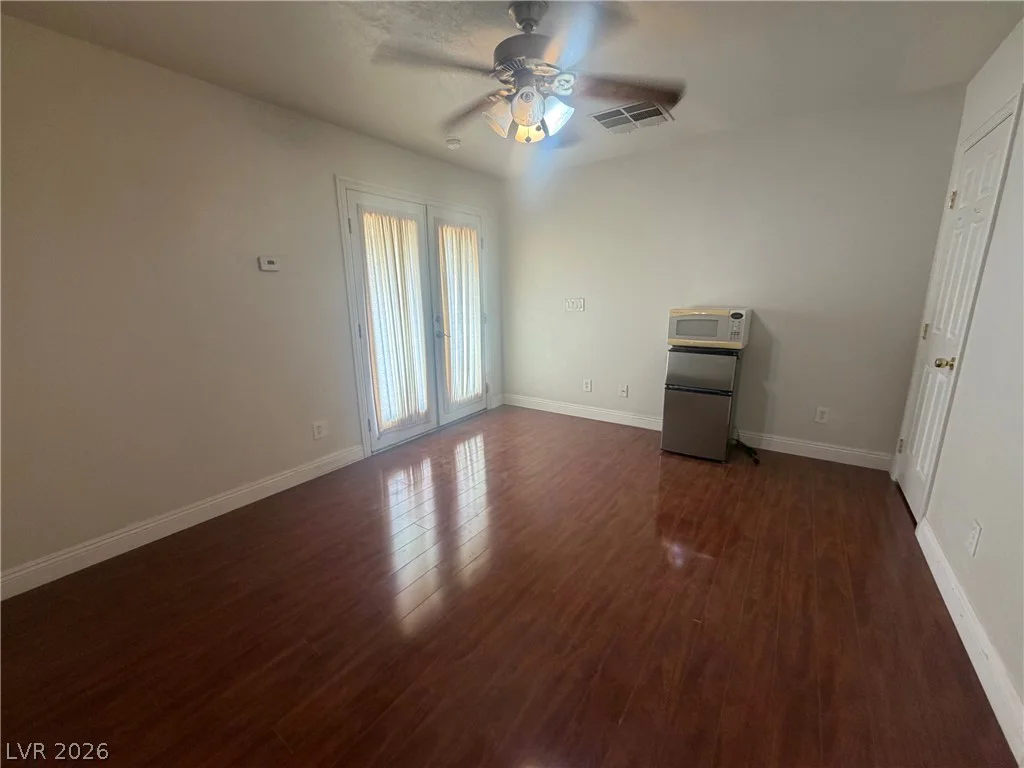6113 Alderley, North Las Vegas, NV 89081
