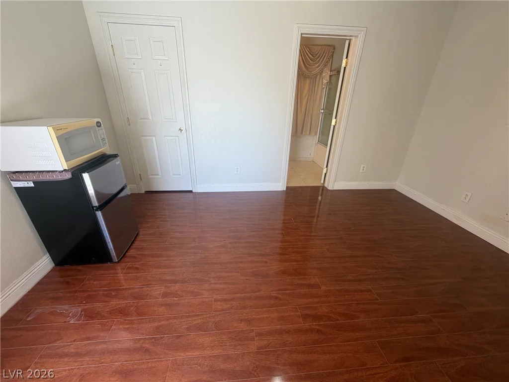 6113 Alderley, North Las Vegas, NV 89081