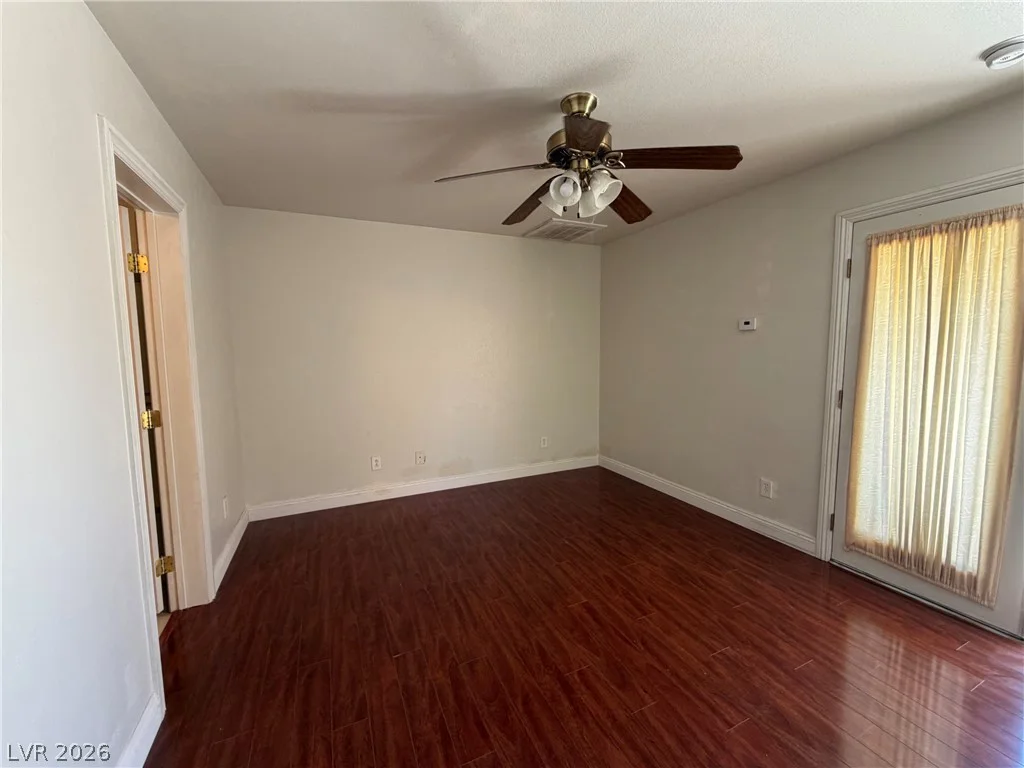 6113 Alderley, North Las Vegas, NV 89081