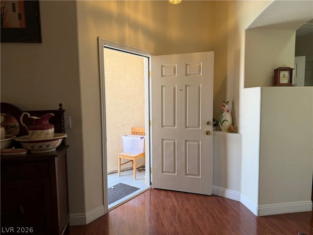 6113 Alderley, North Las Vegas, NV 89081